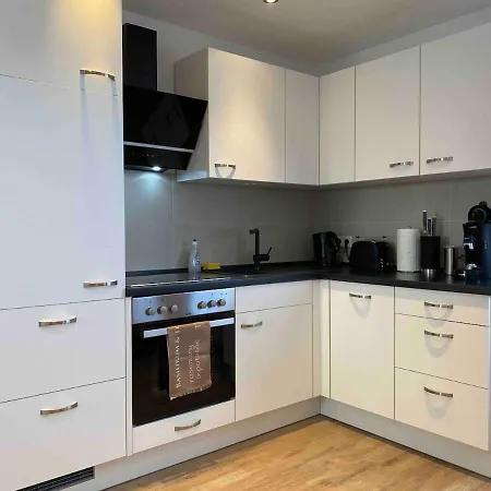 Business-apartment Mit 3 Schlafzimmern Und Parkplatz - 8 Im 2 Og * Neuss