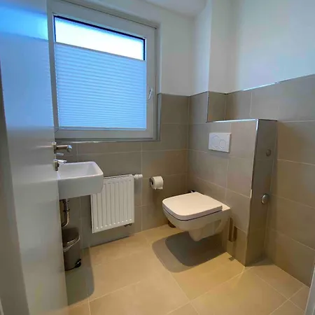 Business-apartment Mit 3 Schlafzimmern Und Parkplatz - 8 Im 2 Og Neuss