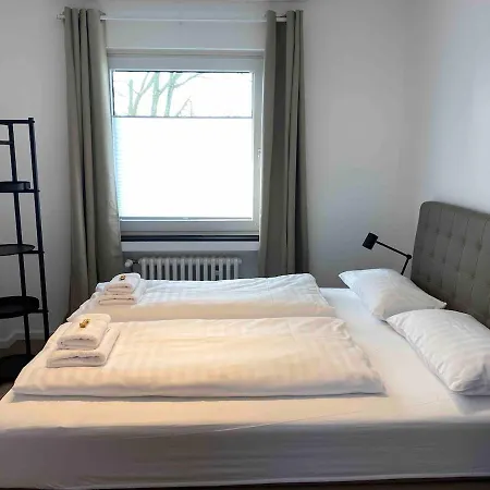 Business-apartment Mit 3 Schlafzimmern Und Parkplatz - 8 Im 2 Og Apartmán *