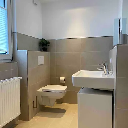 Business-apartment Mit 3 Schlafzimmern Und Parkplatz - 8 Im 2 Og